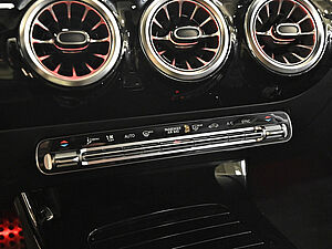 Mercedes-Benz A 45 AMG S 4M+ 13 navigation