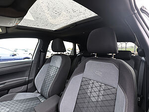 Volkswagen Polo R-Line 1.0 TSI DSG 30 navigation
