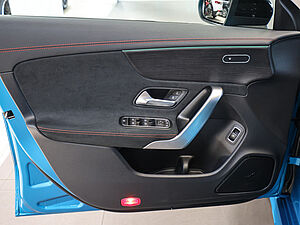 Mercedes-Benz CLA 220 4M Coupé AMG Sport Premium 30 navigation