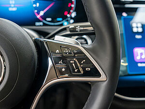 Mercedes-Benz E 200 T Avantgarde Advanced Plus 15 navigation