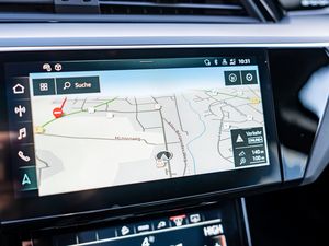 Audi e-tron advanced 50 quattro 11 navigation
