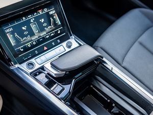 Audi e-tron advanced 50 quattro 13 navigation