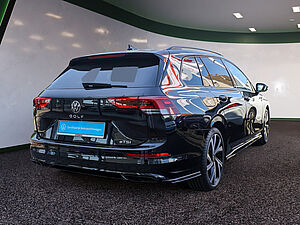 Volkswagen Golf VIII Variant R-Line 1,5 l eTSI DSG 3 navigation