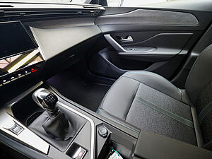 Peugeot 308 SW Allure PureTech 130 18 navigation
