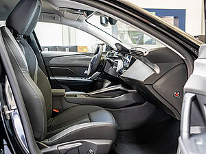 Peugeot 308 SW Allure BlueHDi 130 EAT8 2 navigation