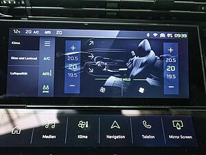 Peugeot 408 GT HYBRID 145 e-DSC6 45 navigation