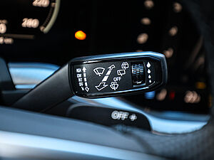 Volkswagen Touareg R-Line 3.0 V6 TDI 4M 27 navigation