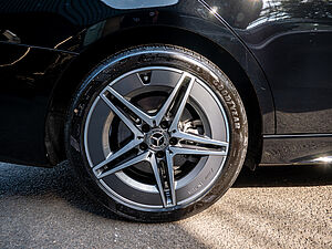 Mercedes-Benz C 220 d T AMG Line 5 navigation
