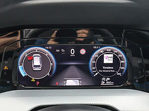 Volkswagen Golf VIII Variant GOAL 2,0 l TDI DSG 28 navigation