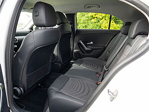 Mercedes-Benz A 180 Progressive Advanced 4 navigation