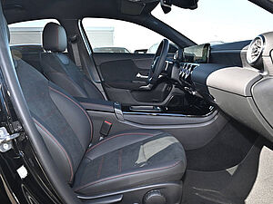 Mercedes-Benz A 200 Limousine 2 navigation