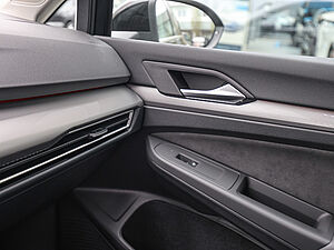 Volkswagen Golf VIII Style 1,5 l TSI 19 navigation