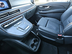 Mercedes-Benz V 300 d AVANTGARDE Extralang 16 navigation