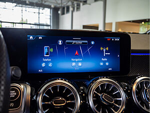 Mercedes-Benz GLB 250 4M AMG Sport Premium 10 navigation