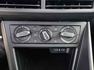 Volkswagen Taigo 1,0 l TSI 15 navigation