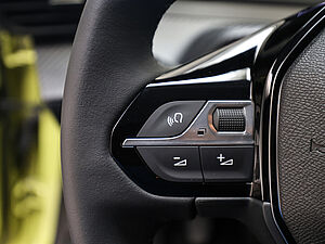 Peugeot 208 Neuer STYLE PureTech 100 22 navigation