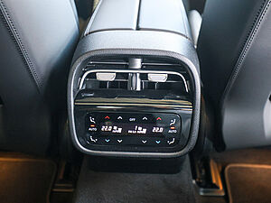 Mercedes-Benz E 53 AMG Hybrid 4M+ 10 navigation