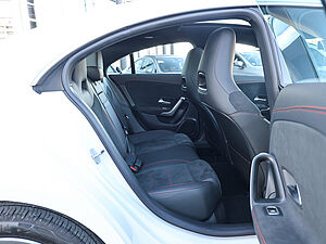 Mercedes-Benz CLA 250 e AMG Line 4 navigation