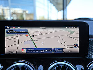 Mercedes-Benz GLB 200 GLB 200d AMG Line 10 navigation