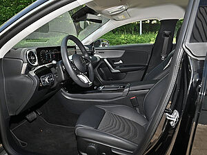 Mercedes-Benz CLA 180 Coupé Progressive Advanced 10 navigation
