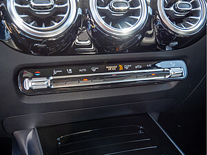 Mercedes-Benz EQA 350 4M Progressive Advanced 12 navigation