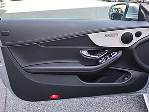 Mercedes-Benz C 200 4M Cabrio AMG Sport 30 navigation