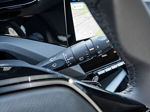 Peugeot 308 SW Allure HYBRID 145 e-DSC6 16 navigation