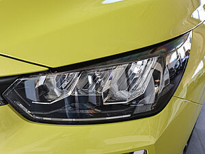 Peugeot 208 Neuer Allure PureTech 100 33 navigation