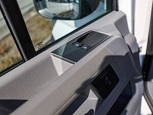 Volkswagen Crafter 50 Kasten HD 2.0l TDI AT 28 navigation
