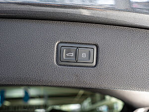 Audi Q7 S line Competition plus 50 TDI quattro 29 navigation