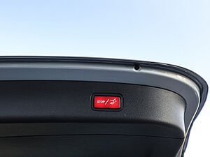 Mercedes-Benz GLC 300 e 4M Avantgarde Advanced Plus 32 navigation