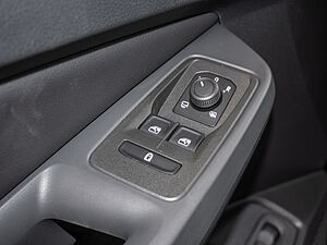 Volkswagen Caddy Maxi Life 7-Sitzer 1.5 eHybrid 19 navigation