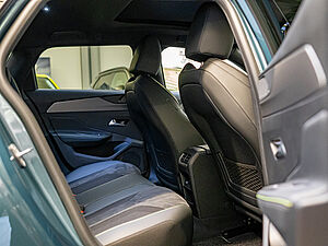 Peugeot 308 SW GT HYBRID 136 e-DSC6 4 navigation
