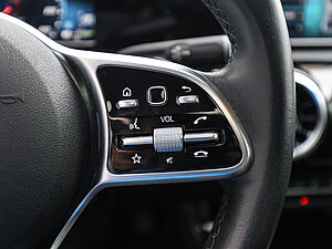 Mercedes-Benz A 250 e Limousine 20 navigation