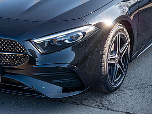 Mercedes-Benz A 180 d AMG Line 27 navigation