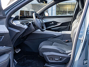 Peugeot 3008 GT HYBRID 136 e-DSC6 19 navigation