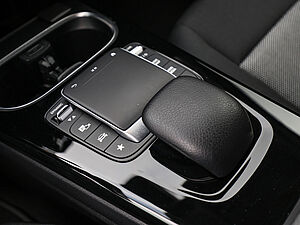 Mercedes-Benz A 250 e 17 navigation