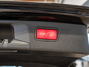 Mercedes-Benz E 220 d T Avantgarde 31 navigation