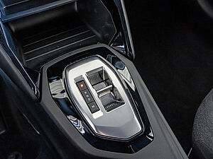 Peugeot 208 Neuer Style HYBRID 100 e-DSC6 12 navigation