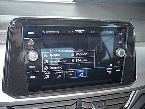 Volkswagen T-Roc Life 1.5 l TSI DSG 13 navigation
