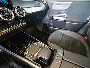 Mercedes-Benz EQB 300 4M AMG Sport Advanced Plus 17 navigation