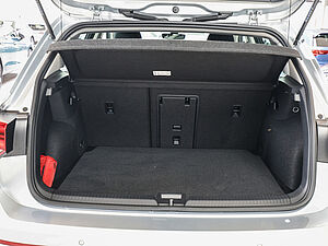 Volkswagen Golf VIII Life 1,0 l TSI 34 navigation