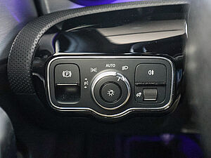Mercedes-Benz A 250 e AMG Sport 28 navigation