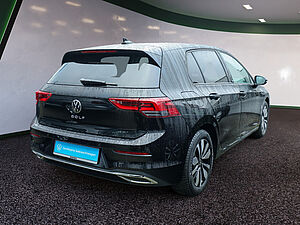 Volkswagen Golf VIII Move 1.5 TSI 3 navigation