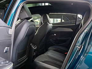 Peugeot 308 GT HYBRID 136 e-DSC6 4 navigation