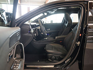 Mercedes-Benz A 180 AMG Advanced Plus 9 navigation
