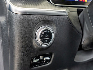 Mercedes-Benz C 300 T Avantgarde 17 navigation