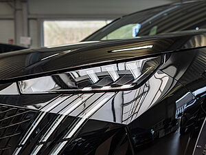 Peugeot 5008 GT HYBRID 145 e-DSC6 28 navigation
