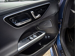 Mercedes-Benz C 300 e AMG Sport Premium 19 navigation