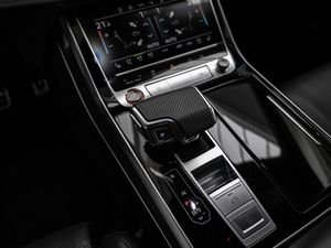 Audi RS Q8 4.0 TFSI Dynamic Keramik Pano ACC HUD 15 navigation